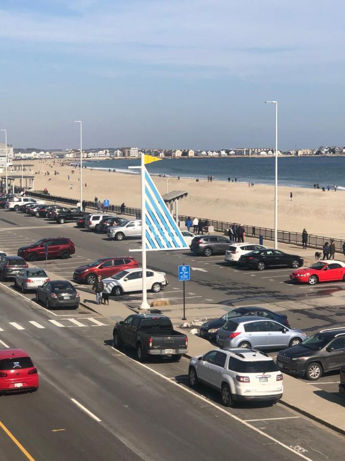 Ocean Front Condo In The Heart Of Hampton Beach Exterior photo