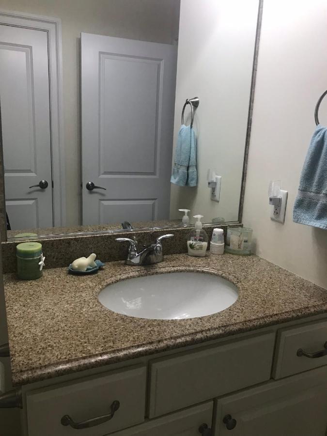 Ocean Front Condo In The Heart Of Hampton Beach Exterior photo