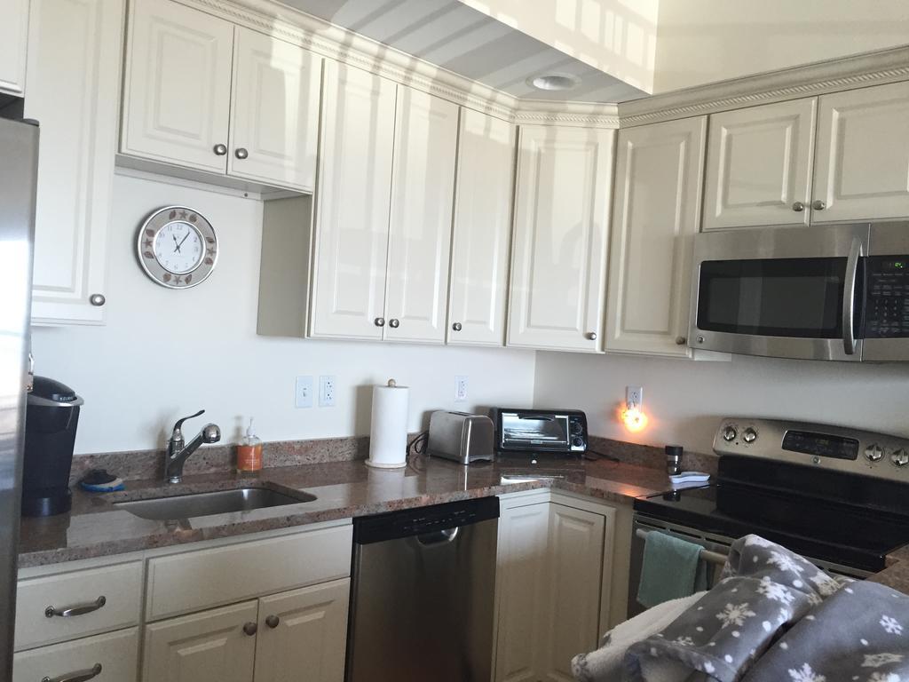 Ocean Front Condo In The Heart Of Hampton Beach Exterior photo